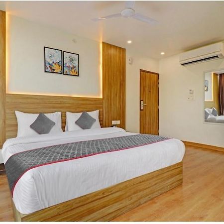 Hotel Sr Grand Gorakhpur Buitenkant foto