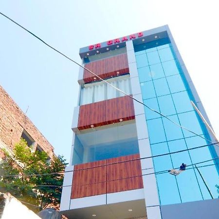 Hotel Sr Grand Gorakhpur Buitenkant foto